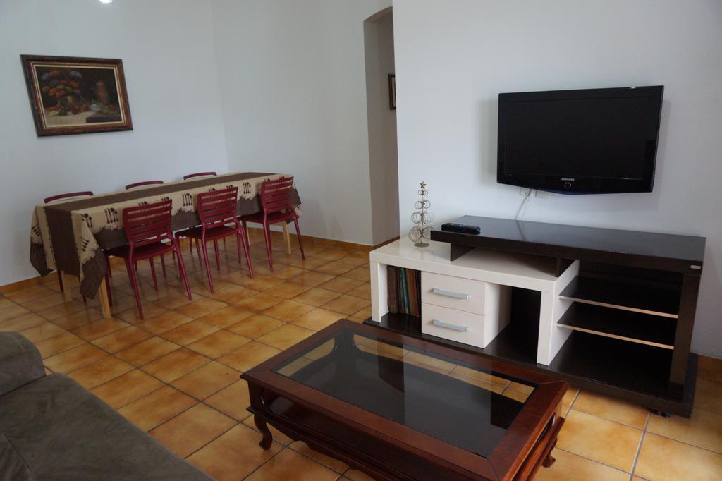 Apartamento Aureo Guenaga Гуаружа Номер фото