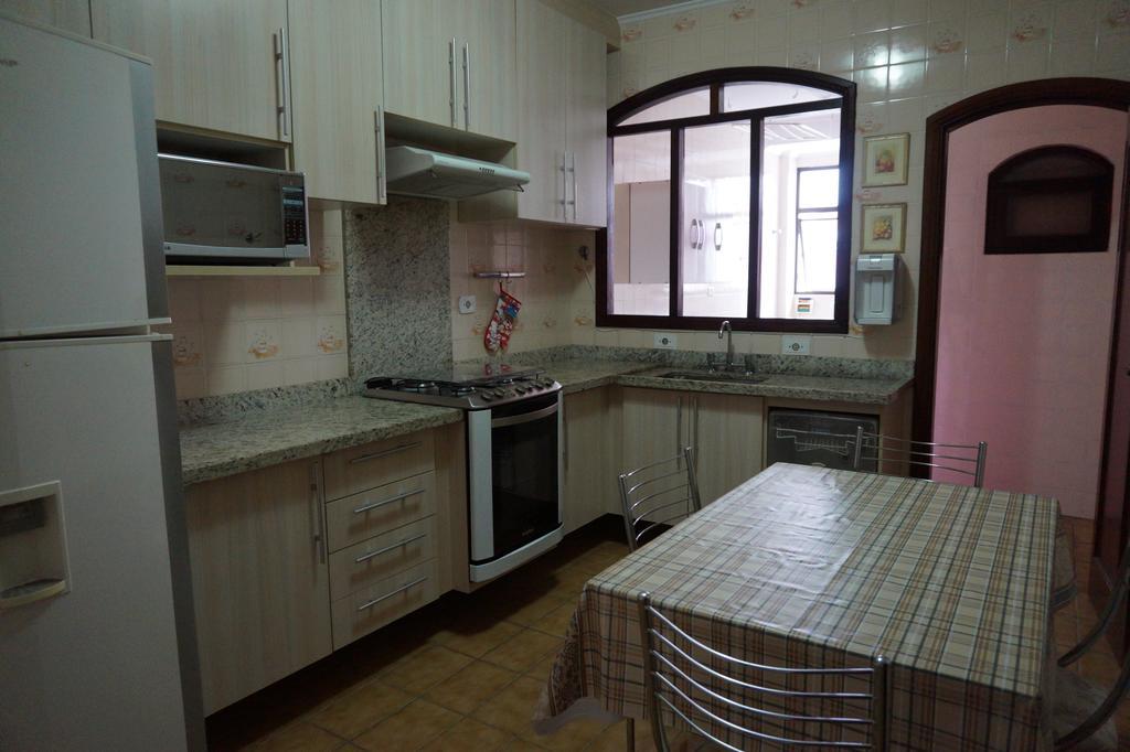 Apartamento Aureo Guenaga Гуаружа Экстерьер фото